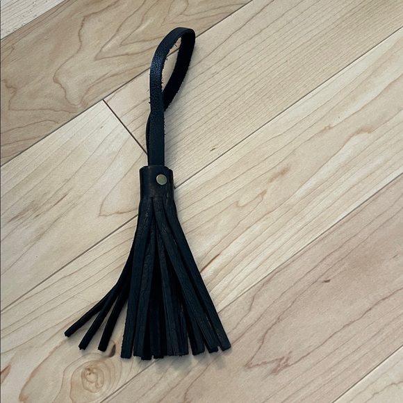 Portland Leather Lola Crossbody and Tassel - Picture 11 of 11